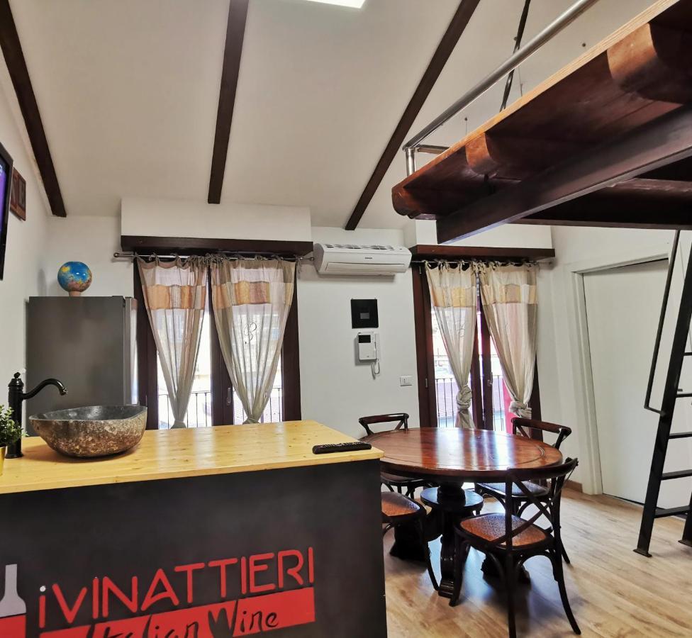 Regis B&B Appartamenti Centro Storico Chivasso Eksteriør bilde