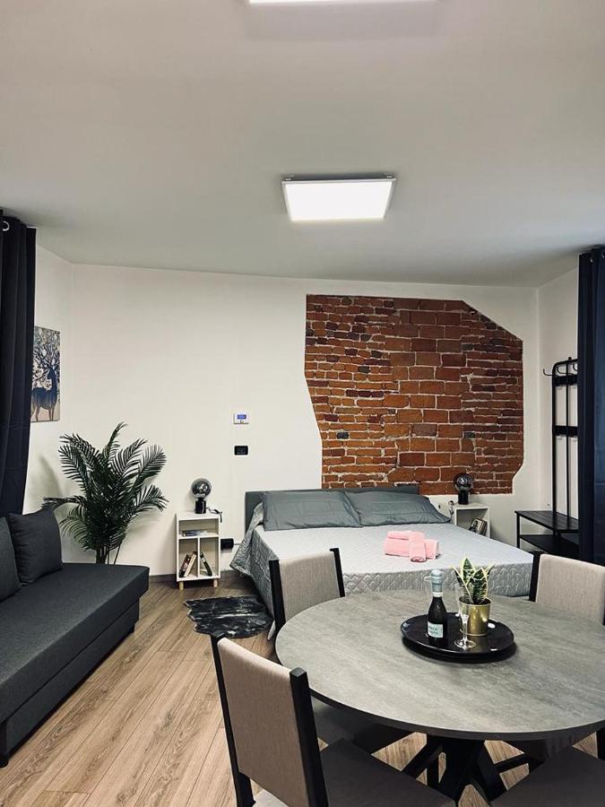 Regis B&B Appartamenti Centro Storico Chivasso Eksteriør bilde